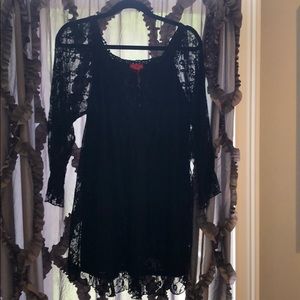 Flowing, Black lacy dress with liner